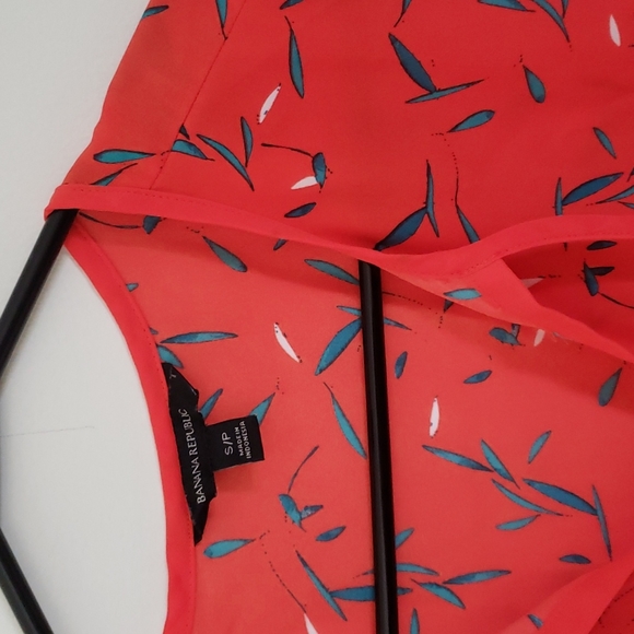 Banana Republic red long sleeve shirt - Picture 2 of 3